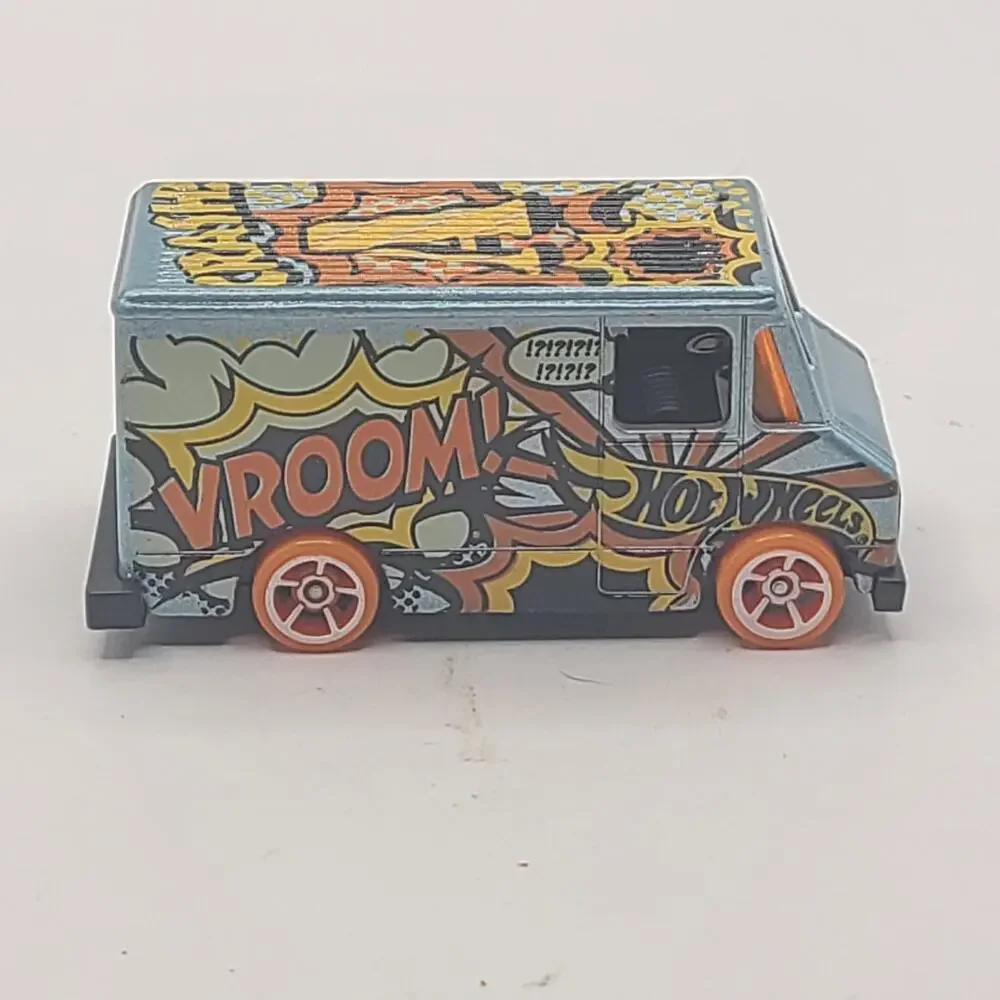 2012 Hot Wheels loose 1976 Combat Medic Crash Vroom Collectible Toy Car